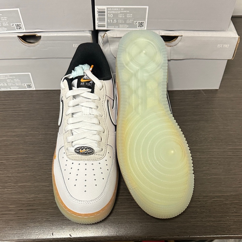 Nike White Leather Air Force 1 07’ Sneakers with Orange and Black. Multi sizes. - Picture 4 of 6